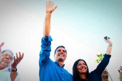 Pedro Sánchez y la alcaldesa de París, Anne Hidalgo, este viernes.