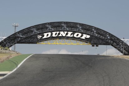 Dunlop luce con orgullo su puente en el Jarama