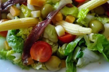 Apuesta por una de estas 7 ensaladas para tus comidas de Navidad