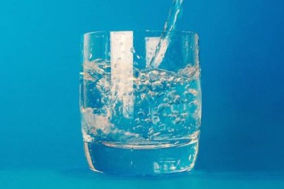 Los beneficios de beber dos litros diarios de agua