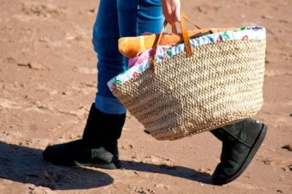 Los próximos meses no podrás pasar sin un bolso de paja