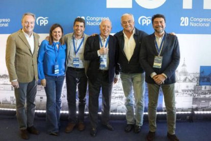 Mazón y González Pons con los vocales del PPCV en la ejecutiva de Feijóo