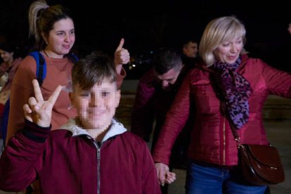 Llegada de menores procedentes de Ucrania a Andalucía tras un largo viaje en autobús.