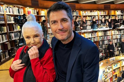 Lola Herrera y Carlos del Amor, durante el rodaje del resumen del año.