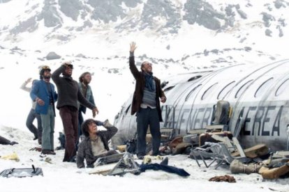 Momento de la grabación de 'La sociedad de nieve' de J.A. Bayona, en Sierra Nevada, Granada.