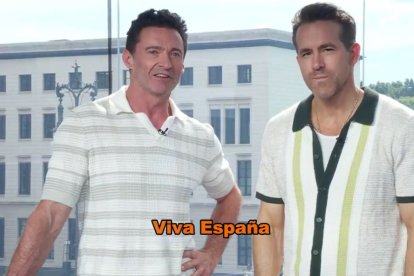 Hugh Jackman y Ryan Reynolds en el set de RTVE.