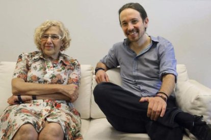 Carmena e Iglesias en el ojo del huracán por sus "financiaciones".