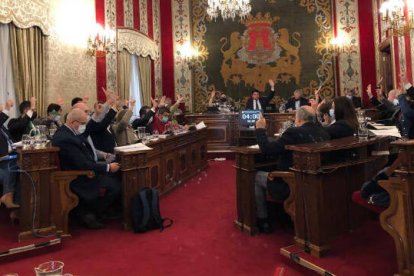 El pleno ha acordado por unanimidad crear una comisión de investigación