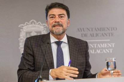 El alcalde advierte que negociará los presupuestos “con todos los partidos"