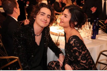 Timothée Chalamet y Kylie Jenner en los Globos de Oro 2024