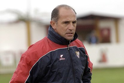 Luis de la Fuente, cuando entrenaba en la cantera del Sevilla.