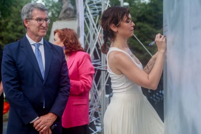 Isabel Díaz Ayuso, con su particular dedicatoria a Miguel Ángel Blanco, en el acto de homenaje de Madrid.