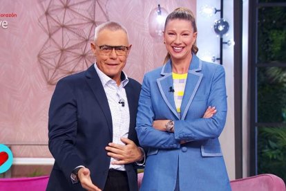 Jordi González presenta junto a Anne Igartiburu "D Corazón" en TVE