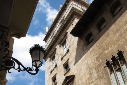 Fachada lateral del Palau de la Generalitat