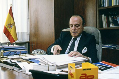 Manuel Fraga en su despacho en 1985.