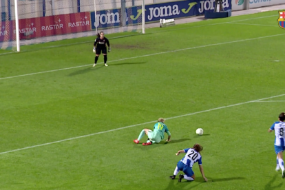 Latorre firmó un gol que recordó al de Messi.