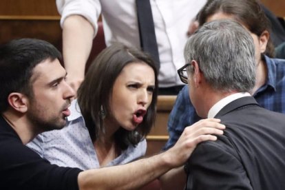 Irene Montero increpa a José Manuel Villegas, de Ciudadanos.