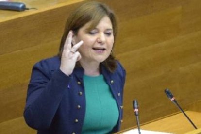 Isabel Bonig, Síndica del PP, durante su intervención en Les Corts