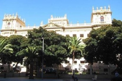 Fachada del edificio de la Diputación de Valencia