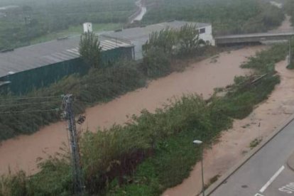 Imagen del río Vaca y su caudal (La Safor)