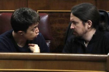 El punto sin retorno, el día en que Errejón e Iglesias se abroncaron en sus escaños.