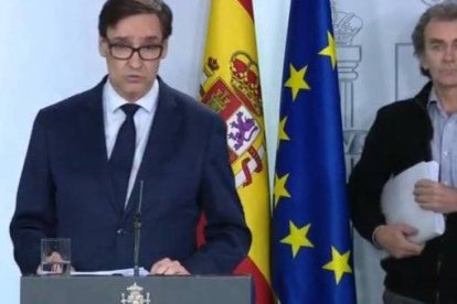 Salvador Illa y Fernando Simón, durante una de sus ruedas de prensa.