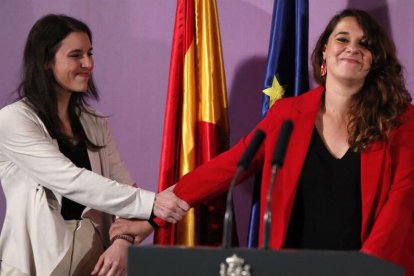 Irene Montero y Noelia Vera, su mano derecha.