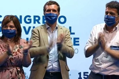 Carlos Mazón, Isabel Bonig y Pablo Casado durante el Congreso provincial del PP en Alicante en junio de 2020