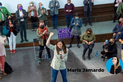 Ione Belarra en Asturias durante la campaña de las primarias de Podemos.