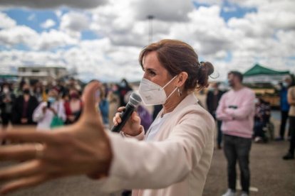 Mónica García durante un acto en Rivas.