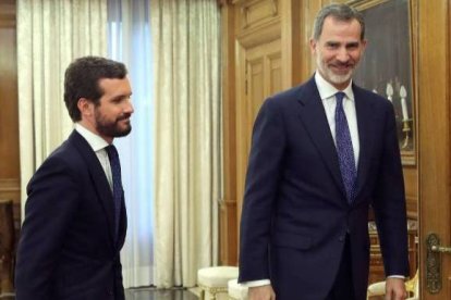 El Rey Felipe VI, en una audiencia con Pablo Casado.