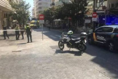 La Policía acordona el lugar del incidente.