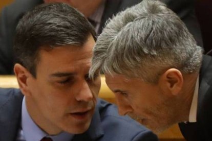 Sánchez y Marlaska, en un pleno del Senado.