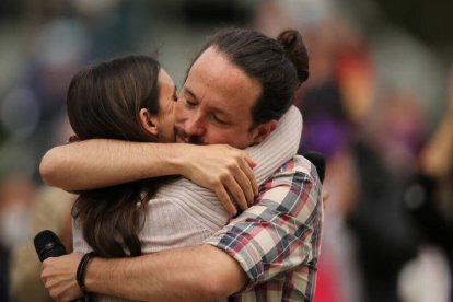 Pablo Iglesias e Irene Montero el pasado 30 de abril en la campaña madrileña