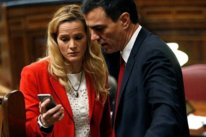 Zaida Cantero junto a Pedro Sánchez