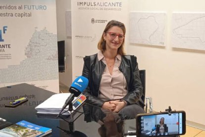 Mari Carmen de España, concejal de Desarrollo Local y Empleo de Alicante