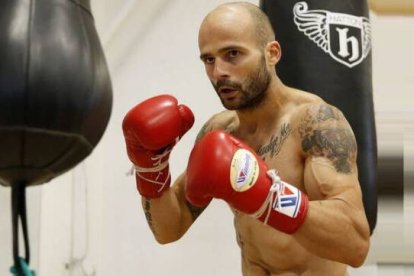 Kiko Martínez 'La Sensación' durante un entrenamiento