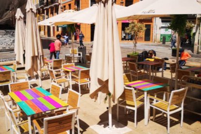 Una terraza de un restaurante en el centro histórico de Valencia.