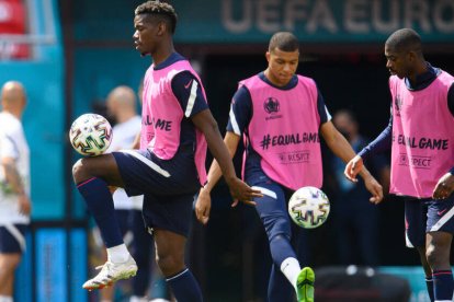 Imagen de archivo de Mbappé y Dembélé, juntos en una convocatoria de la selección francesa.