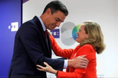 Pedro Sánchez y Nadia Calviño