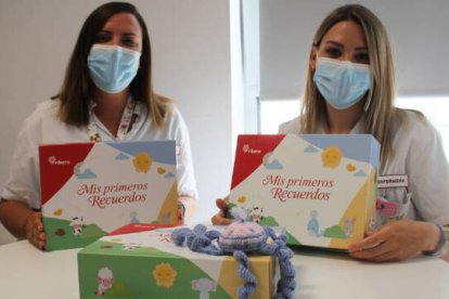 Leticia Beltrán y Natalia Méndez; trabajadoras de pediatría y Neonatos de los hospitales de Torrevieja y Vinalopó.