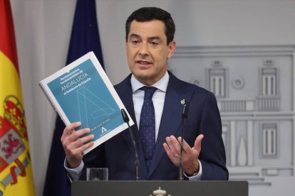 Juanma Moreno en Moncloa, con el documento de 86 peticiones a Sánchez