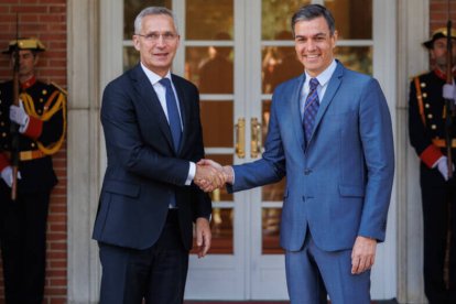 Pedro Sánchez recibe al secretario general de la OTAN, Jens Stoltenber