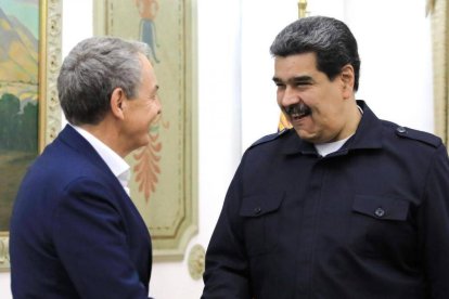 Zapatero y Maduro en la reciente visita del expresidente socialista a Caracas.