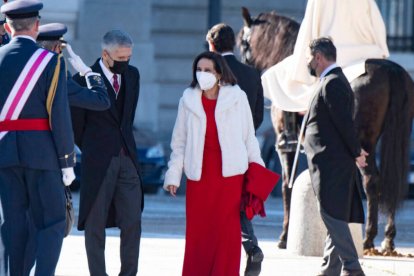 Margarita Robles a su llegada al Palacio Real.