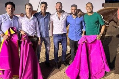 Talavante, Sergio Ramos, Nacho y Keylor Navas, en la finca pacense del diestro.