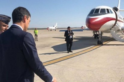 Pedro Sánchez va a dar en los próximos meses mucho "tute" al Falcon oficial.