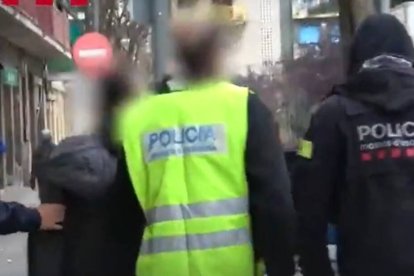 Los Mossos d'Esquadra detienen a los agresores del UE Cronellà.