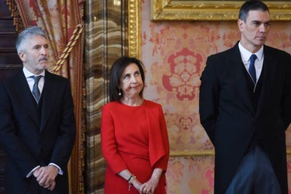 El ministro de Interior, Fernando Grande-Marlaska, la ministra de Defensa, Margarita Robles y el presidente del Gobierno, Pedro Sánchez.