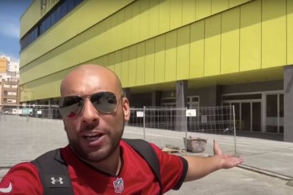 Borja Escalona en el estadio de La Cerámica.